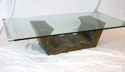 Coffee table. Rectangular glass top 
Dimensions...