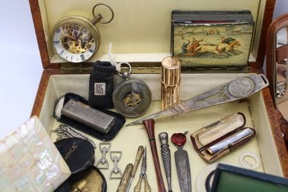 Lots of various display items including:
-...