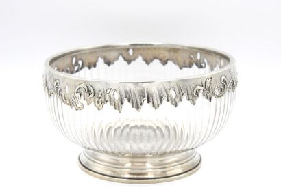 Coupe en cristal, la monture en argent à...