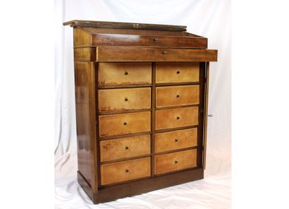 Meuble cartonnier dit 