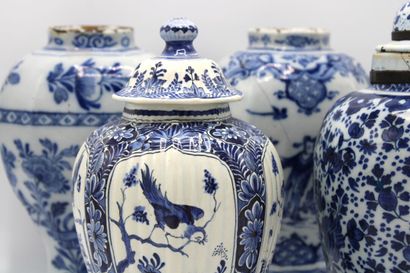 Set of four glazed earthenware pots.
Heights...