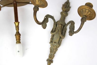 Pair of electrified sconces in gilt bronze.
Height...
