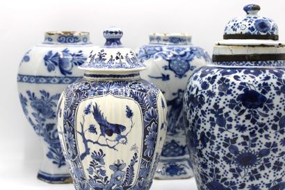Set of four glazed earthenware pots.
Heights...