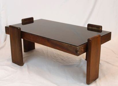Table basse en bois et plateau en verre fumé...