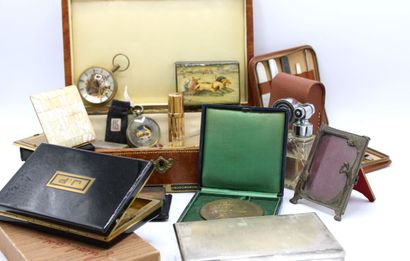 Lots of various display items including:
-...