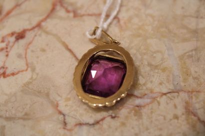 Pendentif en or.
Pendant in gold & Amethyst...