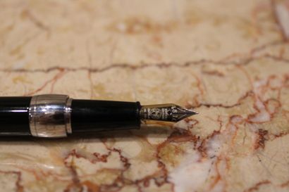 MONT BLANC, fountain pen with gold nib, Length:...