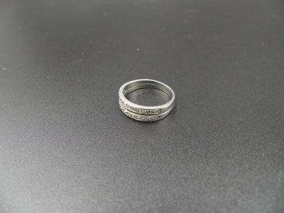 OR, Bague
A double ring in white gold, set...