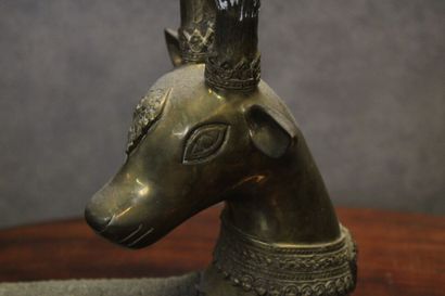 THAILANDE (dans le goût) 
Stag in bronze...