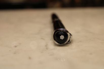MONT BLANC, fountain pen with gold nib, Length:...