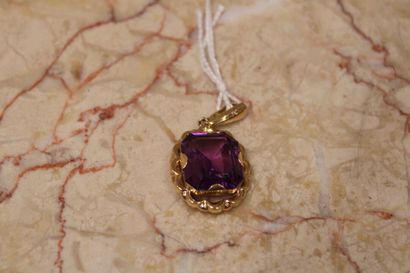 Pendentif en or.
Pendant in gold & Amethyst...