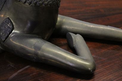 THAILANDE (dans le goût) 
Stag in bronze...