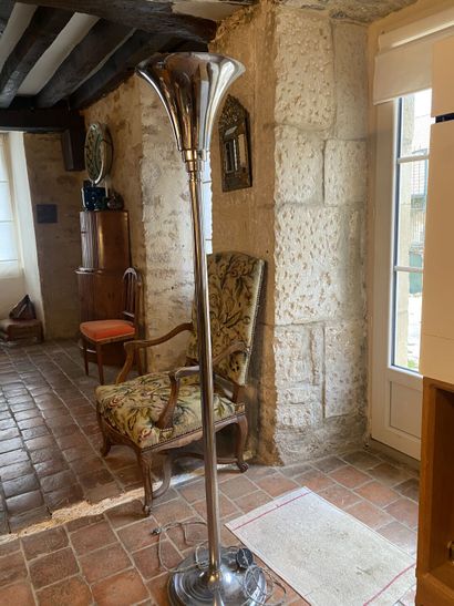 Floor lamp in chromed metal around 1930....