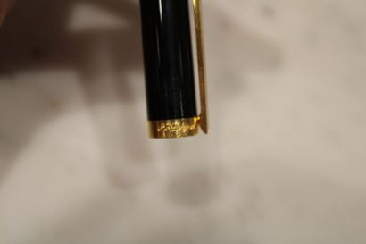 DUPONT, Chinese lacquer fountain pen with...