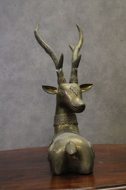 THAILANDE (dans le goût) 
Stag in bronze...