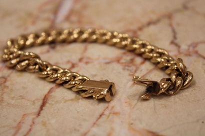 Yellow gold bracelet, eagle head hallmark,...