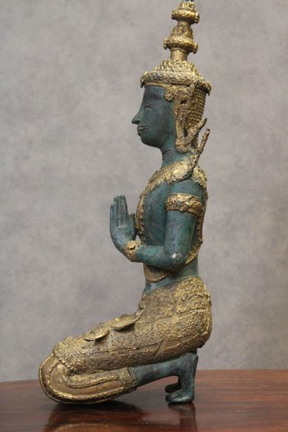 THAILANDE
Divinity in bronze with double...