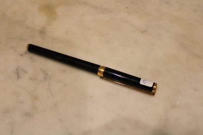 DUPONT, Chinese lacquer fountain pen with...