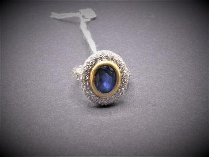 Bague Saphir et brillants 
Ring with central...