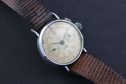 ANONYME
Chronographe bracelet chromé. Boitier...