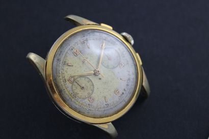 UNIC
Chronographe bracelet plaqué or. Boitier...