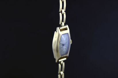 ROC
Montre de dame en or jaune 18k.

Cadran...
