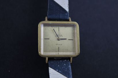 OMEGA DE VILLE
Montre bracelet de dame plaquée...