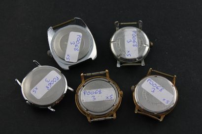 Lot de 5 montres
Comprenant : -Kelton, mécanique,...