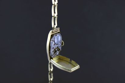 ROC
Montre de dame en or jaune 18k.

Cadran...