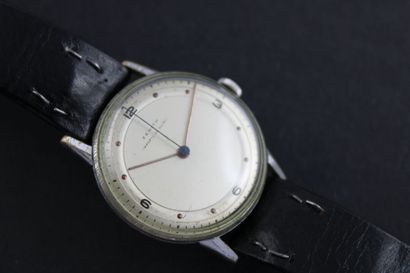 ZENITH
Montre bracelet en acier chromé. Boitier...