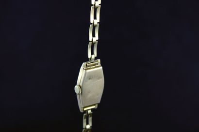ROC
Montre de dame en or jaune 18k.

Cadran...