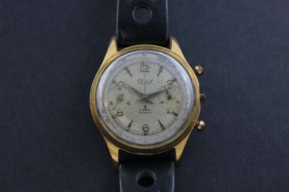 CELLY
Chronographe bracelet plaqué or. Boitier...