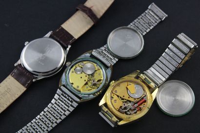 LIP
Réunion de 3 montres comprenant : -Lip...