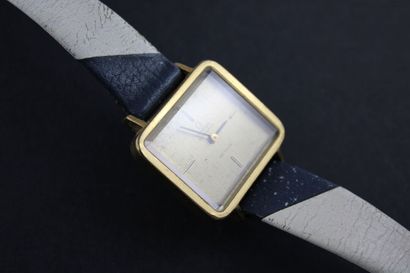 OMEGA DE VILLE
Montre bracelet de dame plaquée...