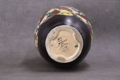 Ceramic vase with polychrome decoration of...