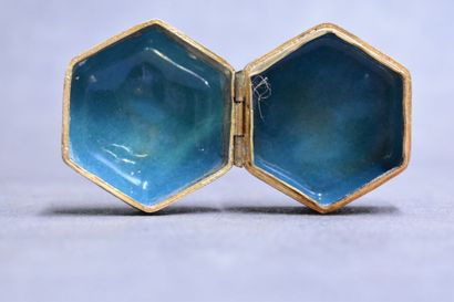 CHINE. Réunion de deux boites, un cendrier...