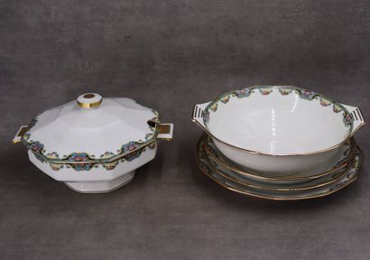 F.Legrand & Cie, Limoges. Service in porcelain...