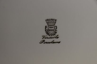 CHAUVIGNY. Porcelain service. To detail two...