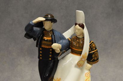 HENRIOT - QUIMPER. Couple of Breton dancers,...