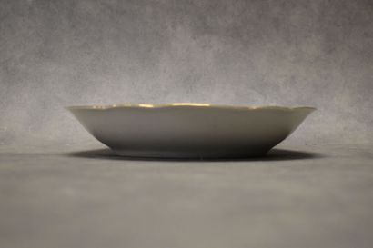 CHAUVIGNY. Porcelain service. To detail two...