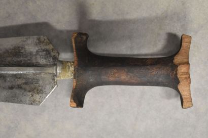AFRIQUE. Réunion de trois armes comprenant...