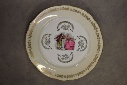 CHAUVIGNY. Porcelain service. To detail two...