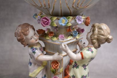 MEISSEN (in the taste of). Centerpiece in...