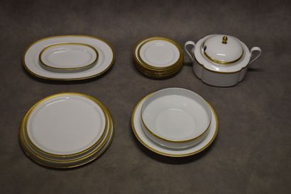 SCHERZER Bavaria. Porcelain service with...