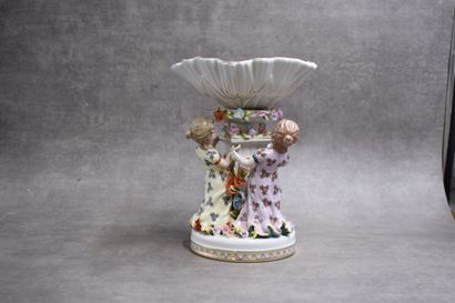 MEISSEN (in the taste of). Centerpiece in...