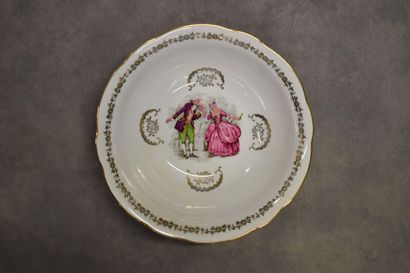 CHAUVIGNY. Porcelain service. To detail two...