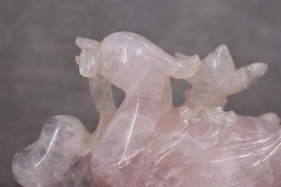 CHINE. Paire de volatile en jade sculpté,...