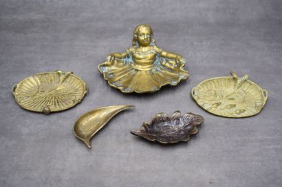 Meeting of five bronze voids