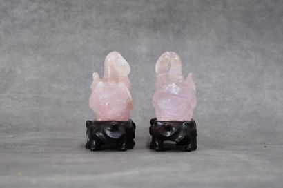 CHINE. Paire de volatile en jade sculpté,...