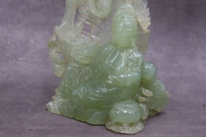 CHINE. Sujet en jadéite sculpté représentant...